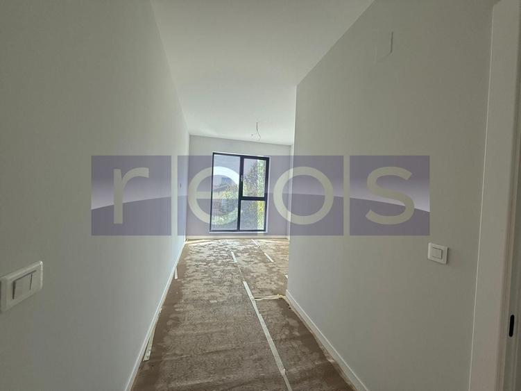 Apartament cu 3 camere în Străulești