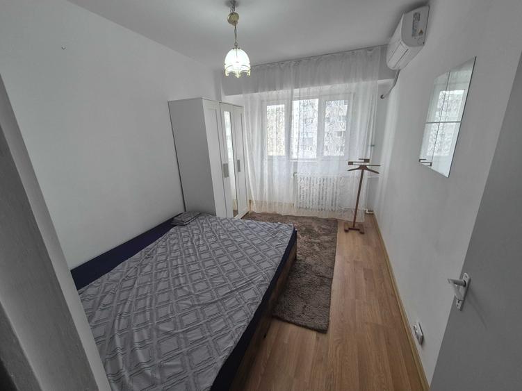 Apartament cu 3 camere decomandat în Banu Manta