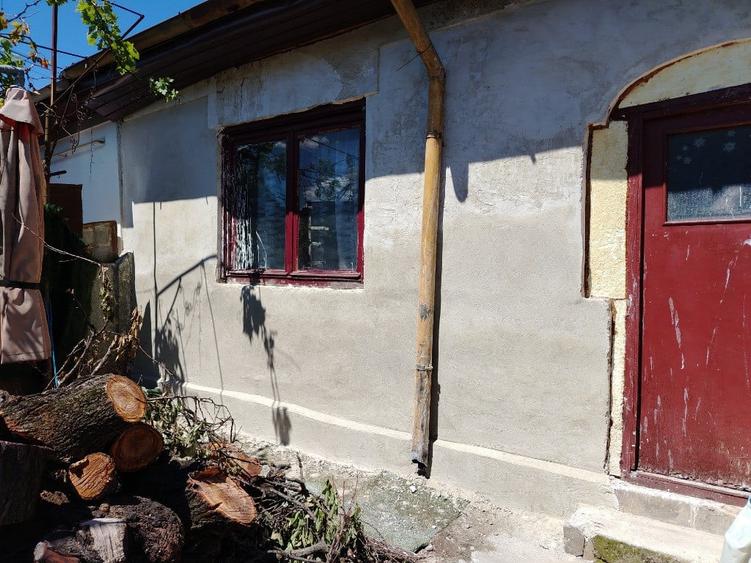 Vand casa batraneasca cu 4 camere in zona Prelungirea Ghencea - 1
