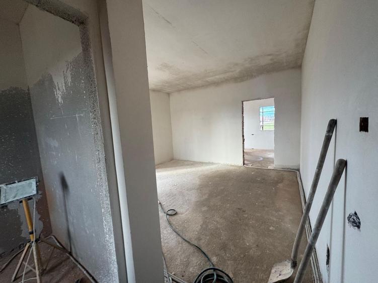 Apartament cu 2 camere decomandat în Bucovăț (Remetea Mare)