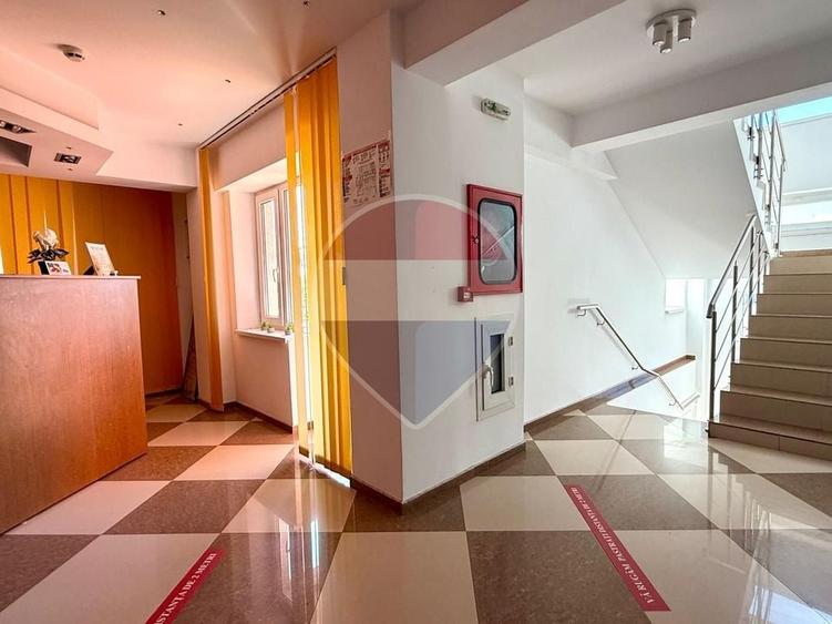 Hotel/Pensiune, de 1,250 mp, în Central