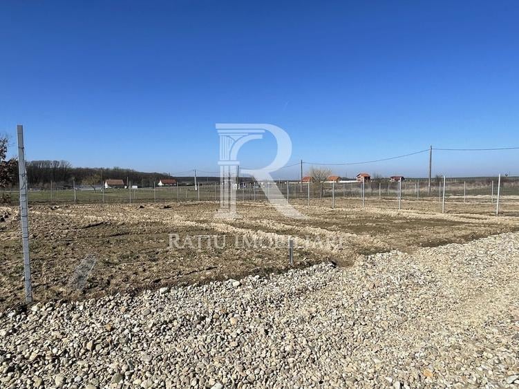 Teren Construcții intravilan de 543 mp, în Păușa