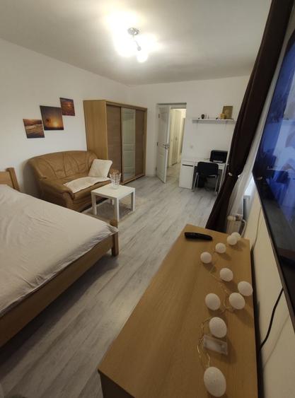 Garsonieră decomandată în Lazaret