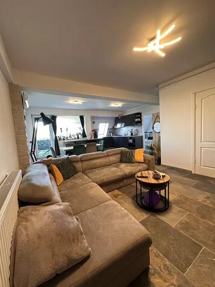 Apartament cu 2 camere semidecomandat, mobilat în Florești — fotografia 3