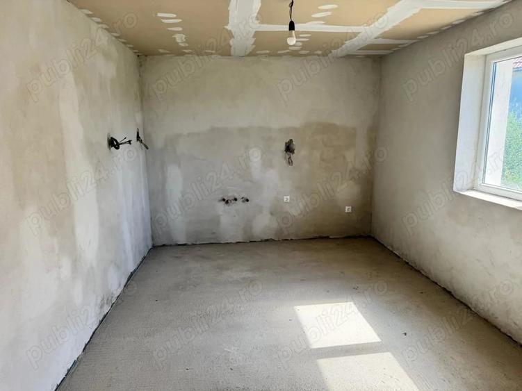 Casă cu 2 camere cu Teren 700 Mp în Central