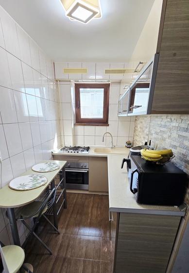 Apartament cu 2 camere decomandat în Sârbi