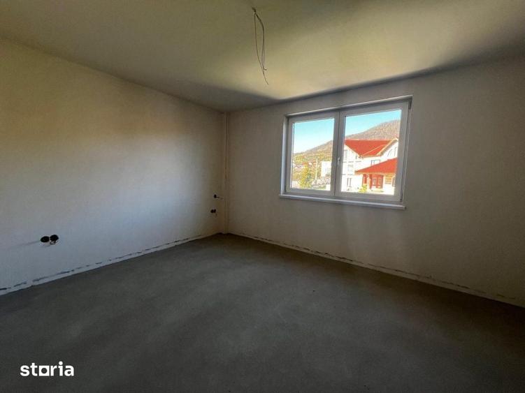 Apartament cu 3 camere în Valea Borcutului