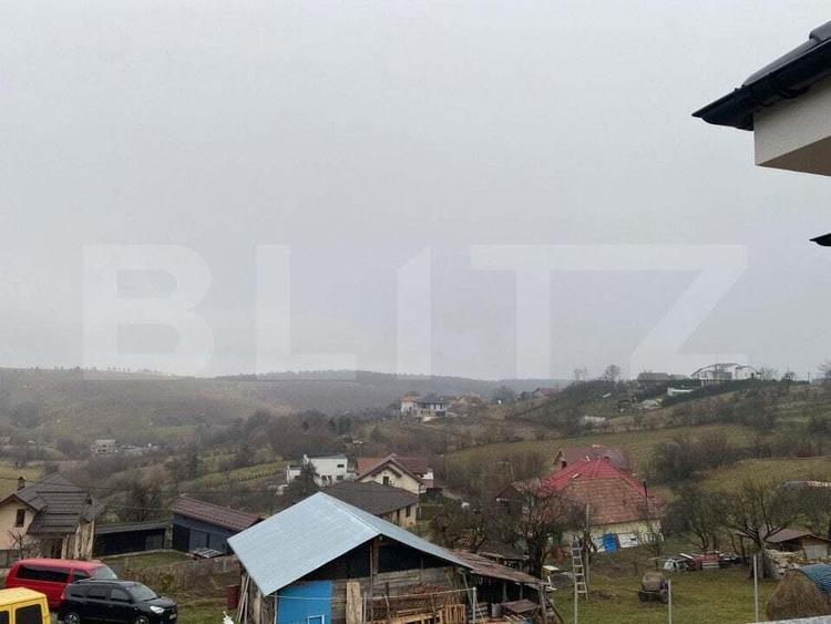 Casă cu 4 camere cu Teren 500 Mp în Feleacu