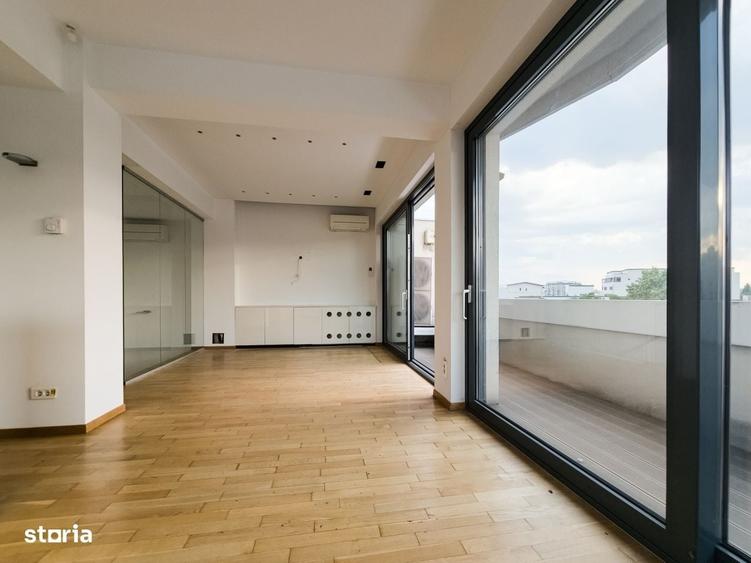 Casă cu 4 camere cu Teren 20 Mp în Central
