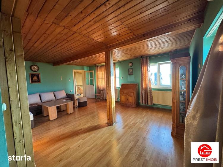 Casă cu 6 camere cu Teren 1495 Mp în Sâncraiu de Mureș