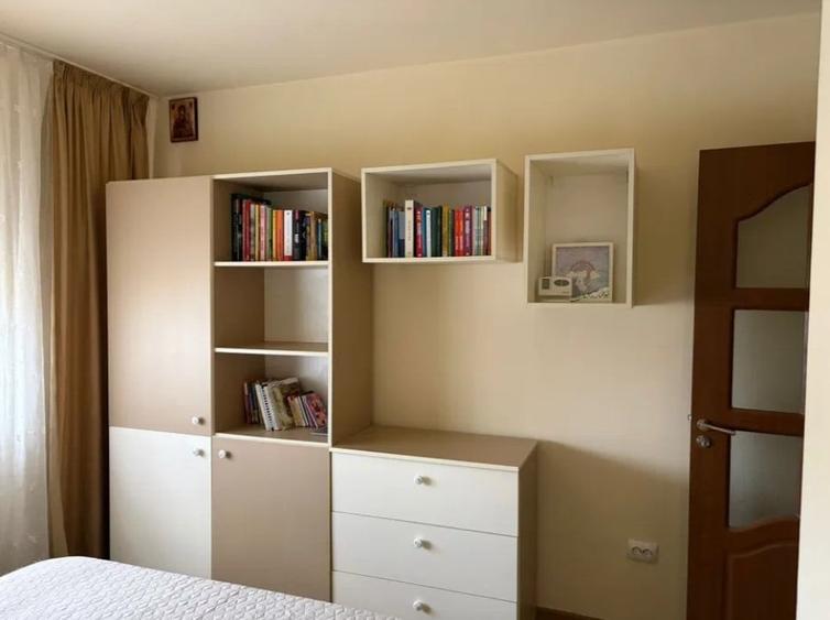 Apartament cu 3 camere decomandat în Tătărași
