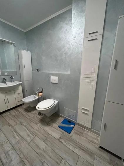 Apartament cu 4 camere decomandat în Florești — fotografia 3