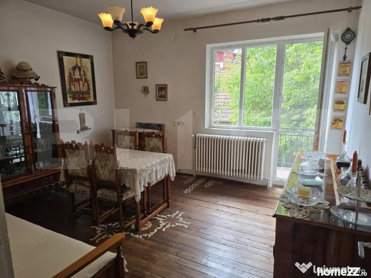 Casă cu 6 camere cu Teren 327 Mp în Central