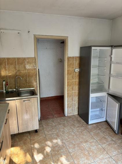 Apartament cu 4 camere decomandat în Burdujeni