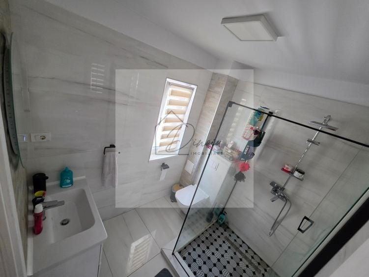 Casă individuală cu 4 camere cu Canalizare în Berceni