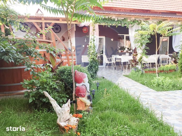 Casă cu 8 camere cu Teren 527 Mp în Berzasca