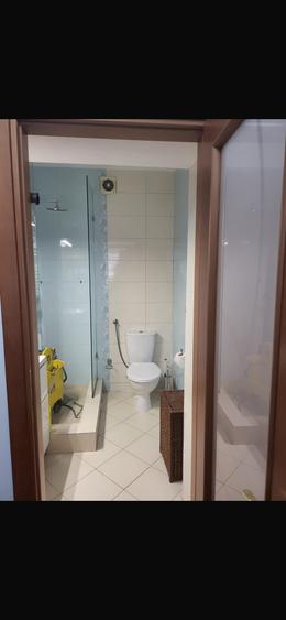 Apartament cu 4 camere decomandat în Ștefan cel Mare