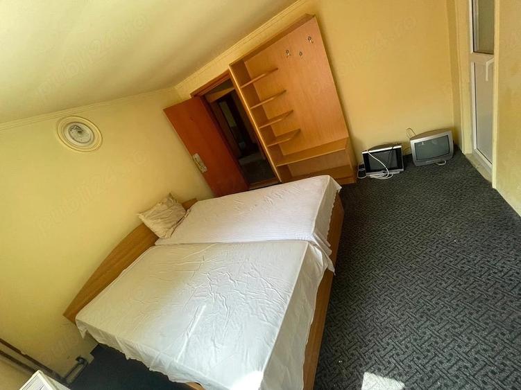 Casă cu 12 camere cu Teren 360 Mp în Rânca