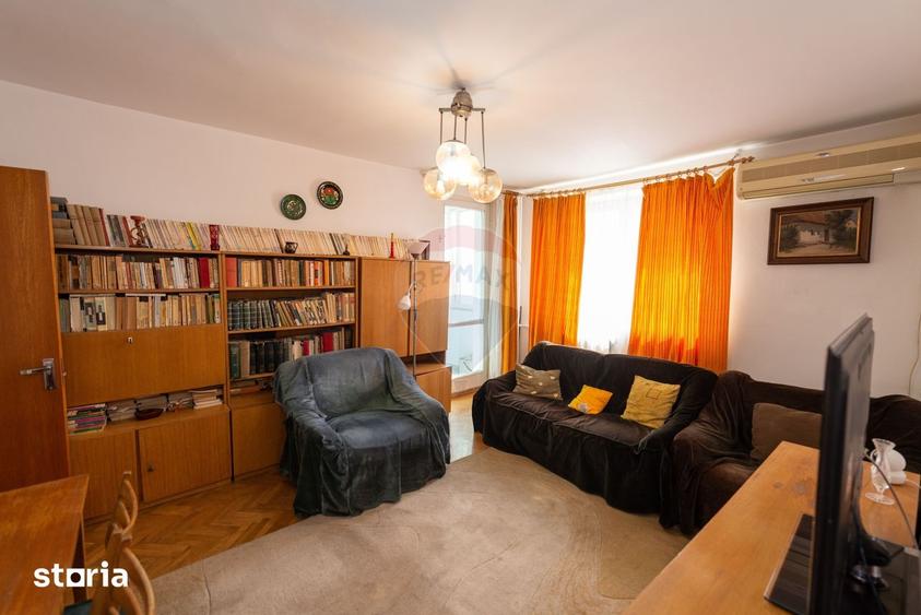 Apartament cu 3 camere, mobilat în Titan