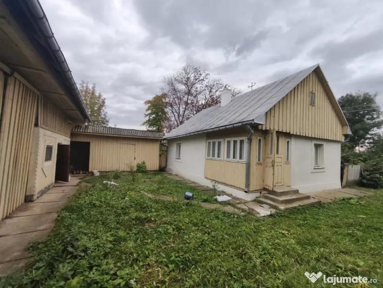 Casă cu 2 camere cu Teren 3000 Mp în Pădureni