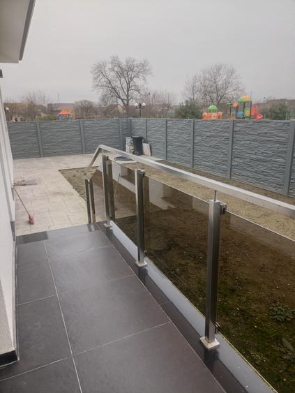 Casă cu 3 camere cu Canalizare în Parța