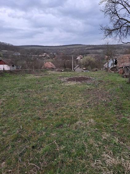 Teren de 1740 mp, în Feldioara