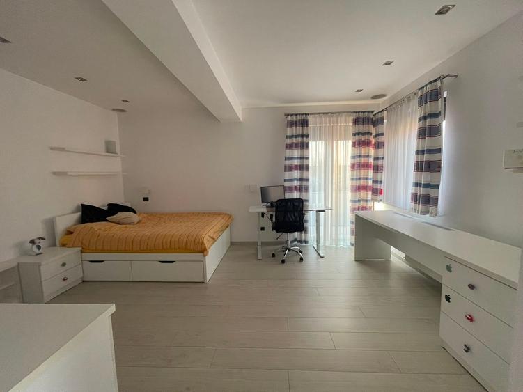 Casa individuala cu 4 camere. Teren 500 mp. Comision 0 - 44