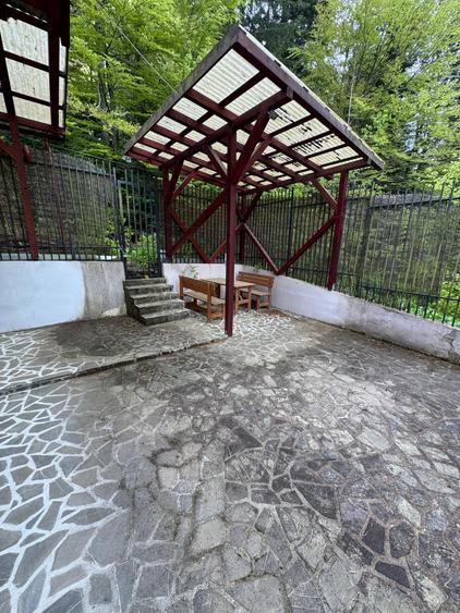 Casă individuală cu 4 camere cu Canalizare în Exterior Sud