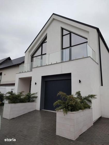 Casă cu 4 camere cu Teren 572 Mp în Corbeanca