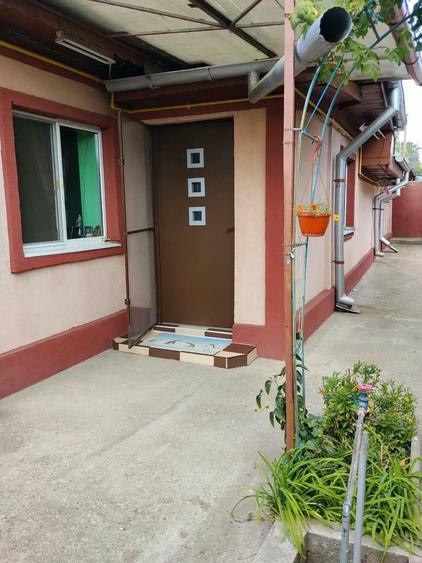 Casă individuală cu 3 camere cu Canalizare în Rahova
