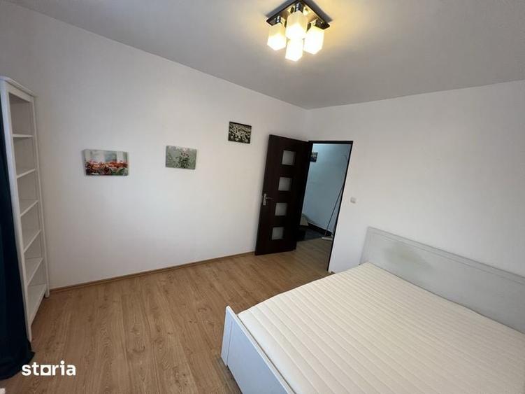 Garsonieră decomandată în Vest