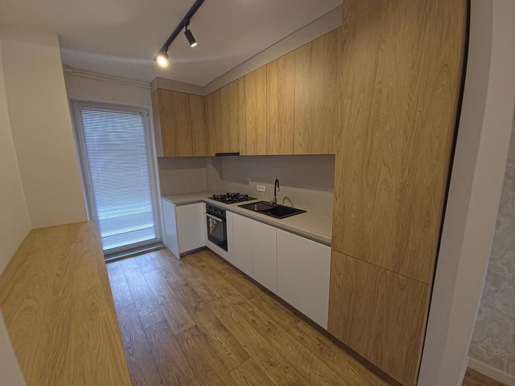 Apartament cu 2 camere decomandat, mobilat în Dacia