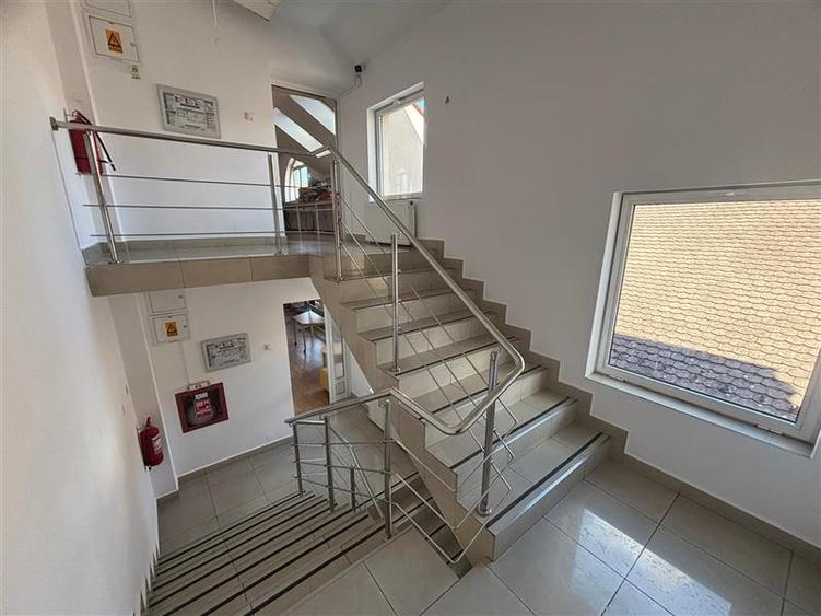 Birou, de 459 mp, în Ultracentral