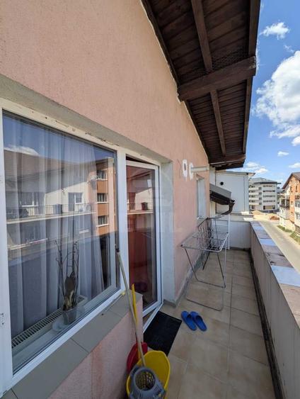Apartament cu 2 camere decomandat în Florești