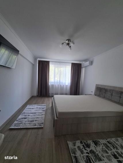 Apartament cu 2 camere decomandat în Calarași 4