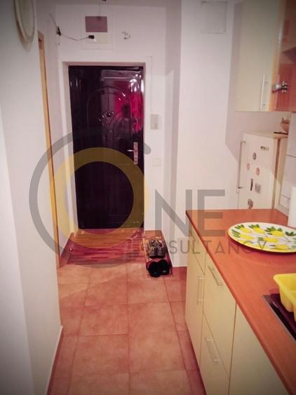 Apartament cu 2 camere semidecomandat, mobilat în Berceni