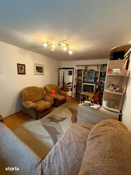 Apartament cu 3 camere decomandat în Copou