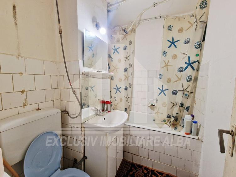Apartament cu 3 camere decomandat, mobilat în Cetate
