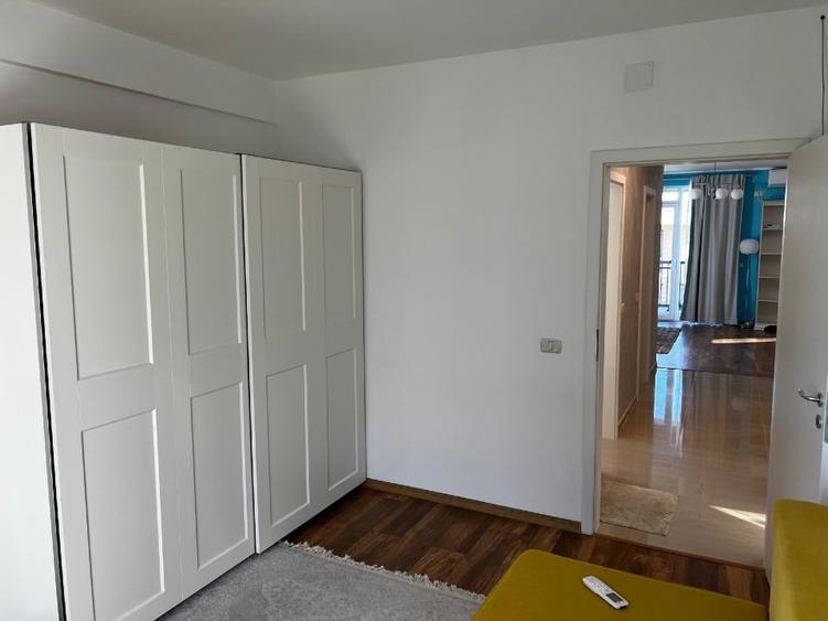 Apartament cu 3 camere decomandat, mobilat în Aradului