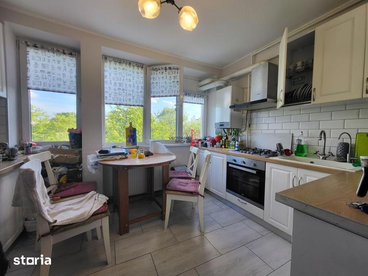 Apartament cu 3 camere semidecomandat, mobilat în Titan — fotografia 3