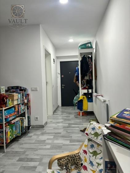 Apartament cu 3 camere semidecomandat, mobilat în Mogoșoaia