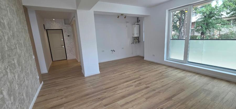 Apartament cu 3 camere decomandat în Cantacuzino