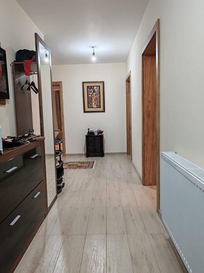 Casă cu 4 camere în Cazasu