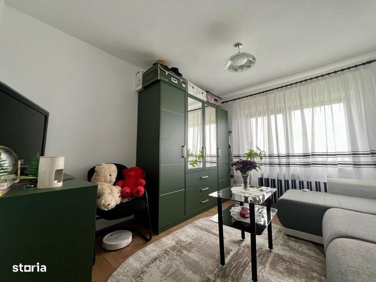 Apartament cu 4 camere decomandat în Central