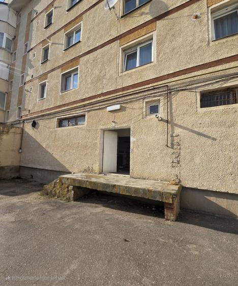 Spațiu comercial, de 165 mp, în Central