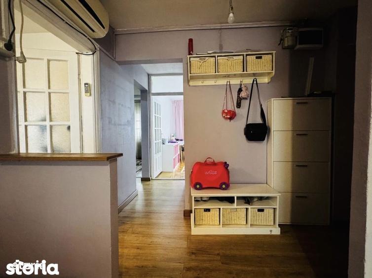 Apartament cu 3 camere decomandat în Calea București