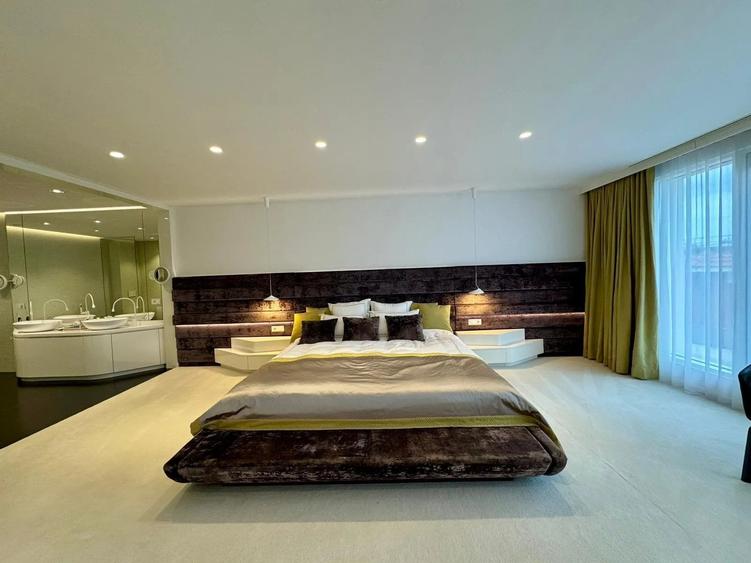 Penthouse cu 5 camere decomandat în Herăstrău
