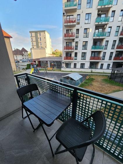 Apartament cu 2 camere semidecomandat, mobilat în Bulgaria