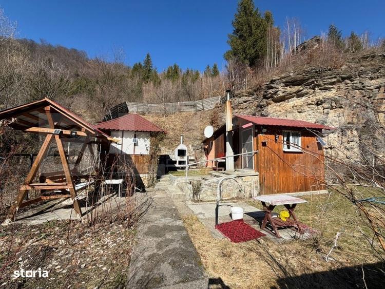 Casă cu 2 camere cu Teren 425 Mp în Iara