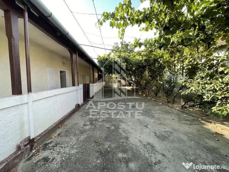 Casă cu 2 camere cu Teren 1554 Mp în Săcălaz